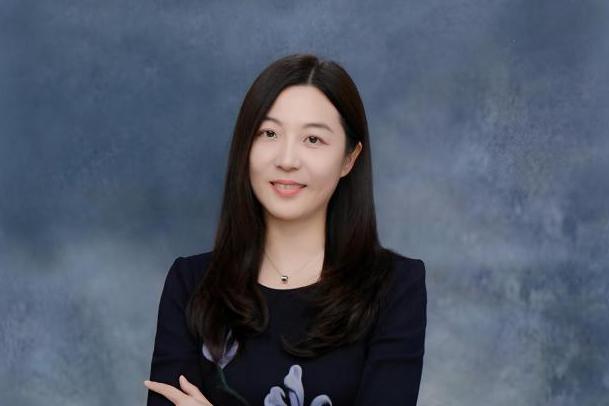 狄凌芳：初心如磐十四载 砥砺担当绽芳华